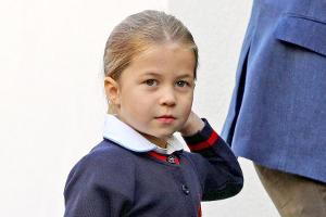 Die kleine Charlotte geht in die erste Klasse der Thomas's School in Battersea.