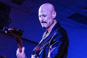 Bob Kulick während eines Auftritts in Indianapolis 2018.