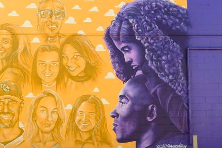 Kobe Bryant und seine Tochter Gianna starben mit sieben anderen Menschen bei einem Helikopterabsturz.