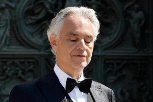 Andrea Bocelli bei seinem Auftritt am Ostersonntag 2020 in Mailand.