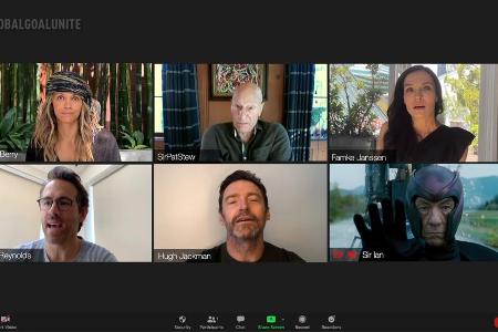 Ryan Reynolds (l.u.) wurde Teil der 