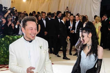 Elon Musk und Grimes beweisen bei der Namenswahl ihres Sohnes Humor