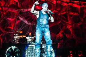 Veröffentlicht Rammstein mit Sänger Till Lindemann (Foto) bald neue Songs?