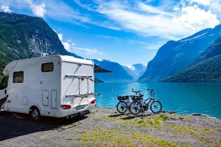 Mit dem Wohnmobil verreisen liegt 2020 voll im Trend.