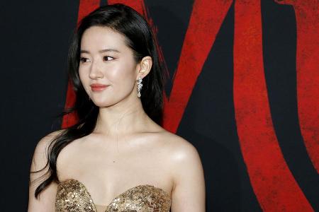Yifei Liu spielt die Hauptrolle in 