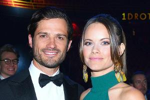 Prinz Carl Philip und Prinzessin Sofia urlauben mit ihren Kids in Schweden.