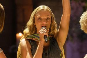 "Mamma Mia! Here We Go Again" (Teil 2, Foto): Amanda Seyfried (Mitte) spielte auch in der "Mamma Mia!"-Fortsetzung eine wich...
