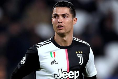 Cristiano Ronaldo feiert seinen Sohn zu dessen zehnten Geburtstag.