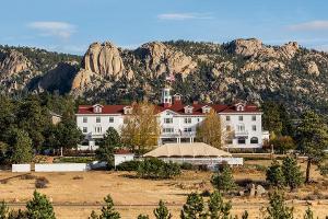 Keiner würde bei diesem Anblick an Grusel oder Horror denken. Und doch diente das "The Stanley" als Vorlage für einen berühm...