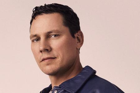 Tiësto und seine Ehefrau Annika Backes erwarten ihr erstes Kind.