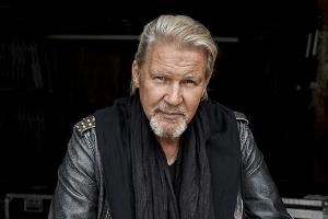 Johnny Logan tritt in Florian Silbereisens TV-Show "Das Adventsfest der 100.000 Lichter" auf und läutet damit die Weihnachts...