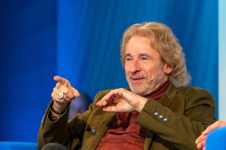 Thomas Gottschalk gibt für eine ARD-Show den Old Shatterhand