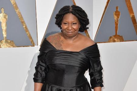 Whoopi Goldberg auf dem roten Teppich bei den Oscars