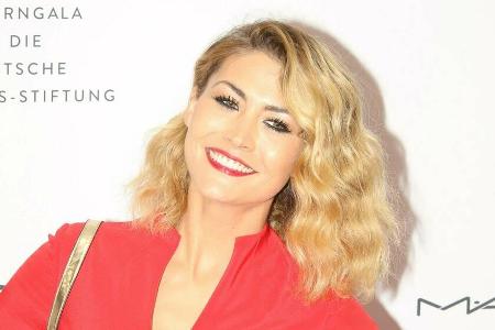 Model Fiona Erdmann ist Mutter eines Sohnes.