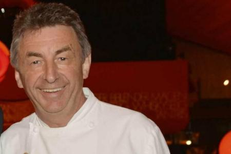 Hans Haas darf sich über einen Preis freuen.