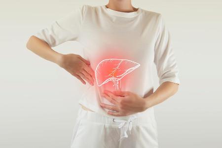 Hepatitis führt zu einer Entzündung der Leber