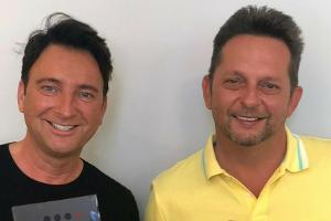 Fredi Malinowski (links) und Martin Marcell stehen seit 1997 als Schlager-Duo Fantasy auf der Bühne.