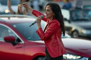 Sängerin Nena während ihres Auftritts beim Stuttgarter "Live Sommer".