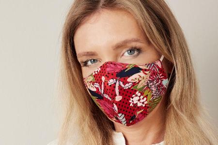 Designerin Jette Joop bringt mit Lidl eine Masken-Kollektion heraus.