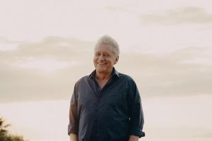 Rainhard Fendrich hat seine für Herbst geplante Tournee verschoben.