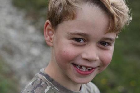 Mit diesem neuen Foto bedankt sich Prinz George für die Geburtstagsgrüße