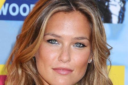 Bar Refaeli muss neun Monate Sozialdienst leisten.