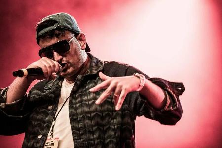 Rapper Haftbefehl wird am Freitag wieder auf der Bühne stehen.