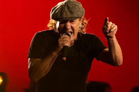Brian Johnson kehrt zurück.