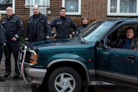 Jan Fedder in seinem geliebten Ford Explorer 