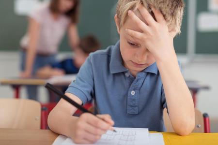 Lernlücken sind auch während Präsenzphasen in der Schule üblich.