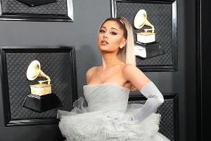 Ariana Grande ist die erste Frau mit 200 Millionen Instagram-Abonnenten.