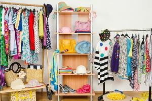 Die Sommermode braucht einen schönen Platz zum Überwintern.