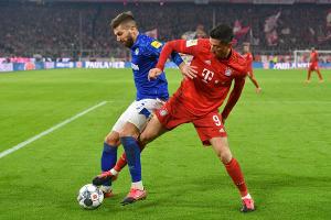 Zum Auftakt empfängt Bayern München die Knappen aus Schalke - leider noch ohne Zuschauer.