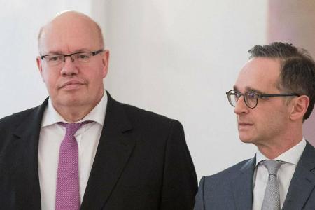 Die Bundesminister Peter Altmaier (l.) und Heiko Maas haben sich in Quarantäne begeben