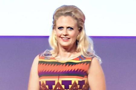 Barbara Schöneberger moderiert seit vielen Jahren den Dreamball.