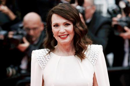 Strahlend schön mit 70 Jahren: Schauspielerin Iris Berben scheint die Jungbrunnenformel zu kennen.