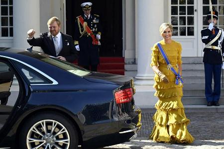 Königin Máxima hat ihren Mann, König Willem-Alexander der Niederlande, in die Grote Kerk in Den Haag begleitet.