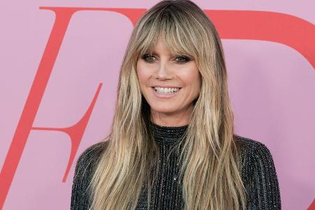 Heidi Klum trägt in ihrem neuesten Instagram-Schnappschuss besondere Stiefel.