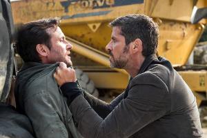 "Kommissar Dupin: Bretonisches Leuchten": Dupin (Pasquale Aleardi) legt sich mit dem örtlichen Polizeichef Desespringalle (S...