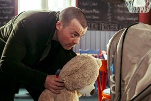 "Alles was zählt": Ben versucht, trotz Baby wieder in seinen Alltag zu finden