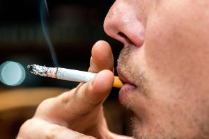 Schützt Nikotin wirklich vor Covid-19?
