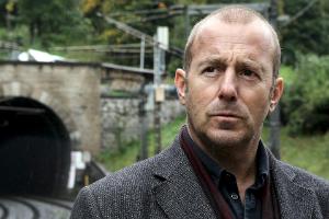 "Spuren des Bösen: Zauberberg": Kriminalpsychologe Richard Brock (Heino Ferch) ermittelt am Semmering