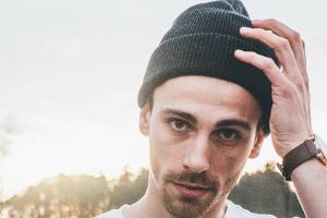 Fynn Kliemann musste sich für die Premiere seiner Doku etwas Besonderes einfallen lassen.