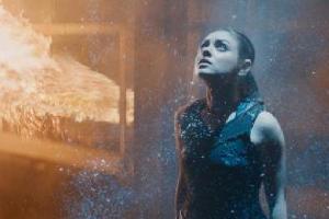 "Jupiter Ascending": Jupiter Jones (Mila Kunis) erkennt, dass sie ihr Schicksal annehmen muss