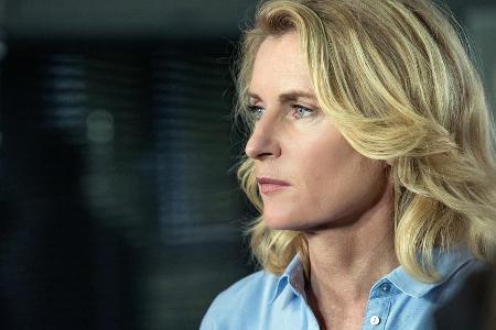 Maria Furtwänlger als Charlotte Lindholm im 