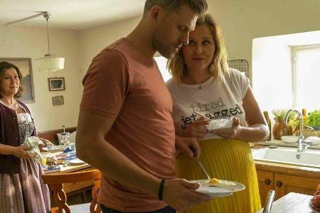 Die schwangere Judith Hoersch in einer Szene für 