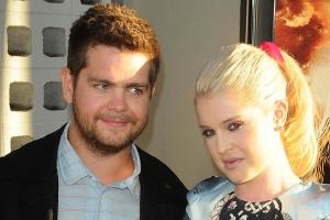 Jack und Kelly Osbourne können sich endlich wieder in den Arm nehmen.