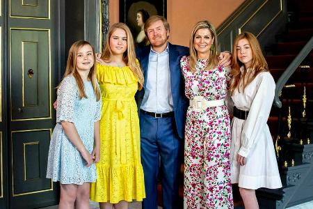 Die königliche Familie am niederländischen Königstag (v.l.): Prinzessin Ariane, Kronprinzessin Amalia, König Willem-Alexande...