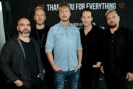 Sänger und Frontmann Samu Haber (m.) mit seiner Band Sunrise Avenue.