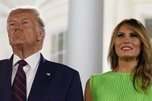 US-Präsident Donald Trump und First Lady Melania nach seiner Rede